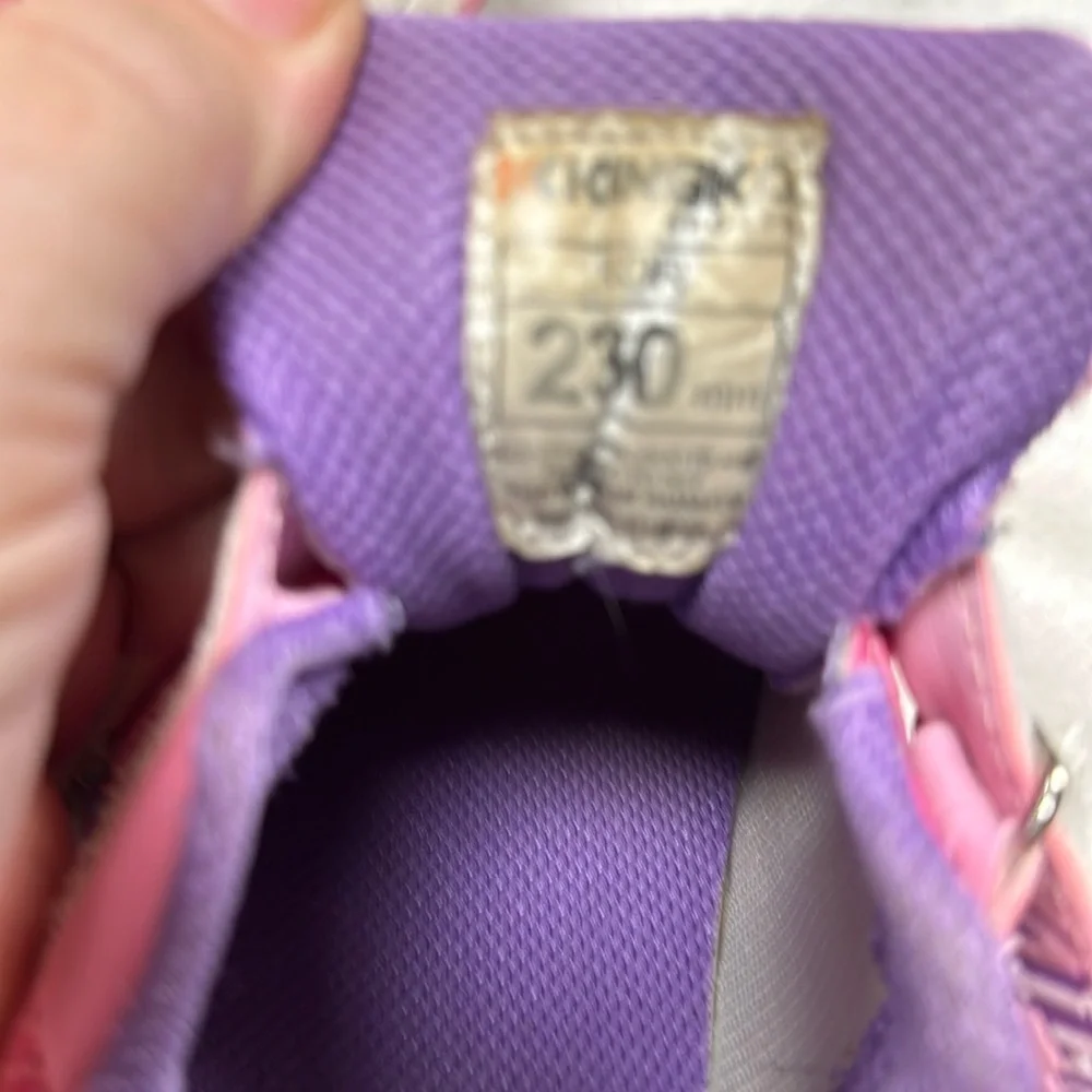 Kingka Air Force 2.0  Pink  Retractable Roller  Wheel athletic shoe, size 2